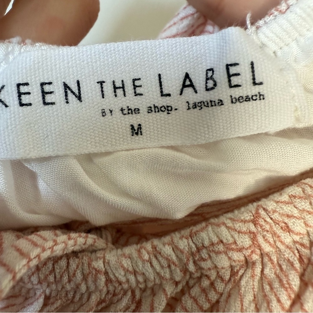 Keen The Label Criss Cross Back White and pink Leaf print Size: M - Picture 6 of 7